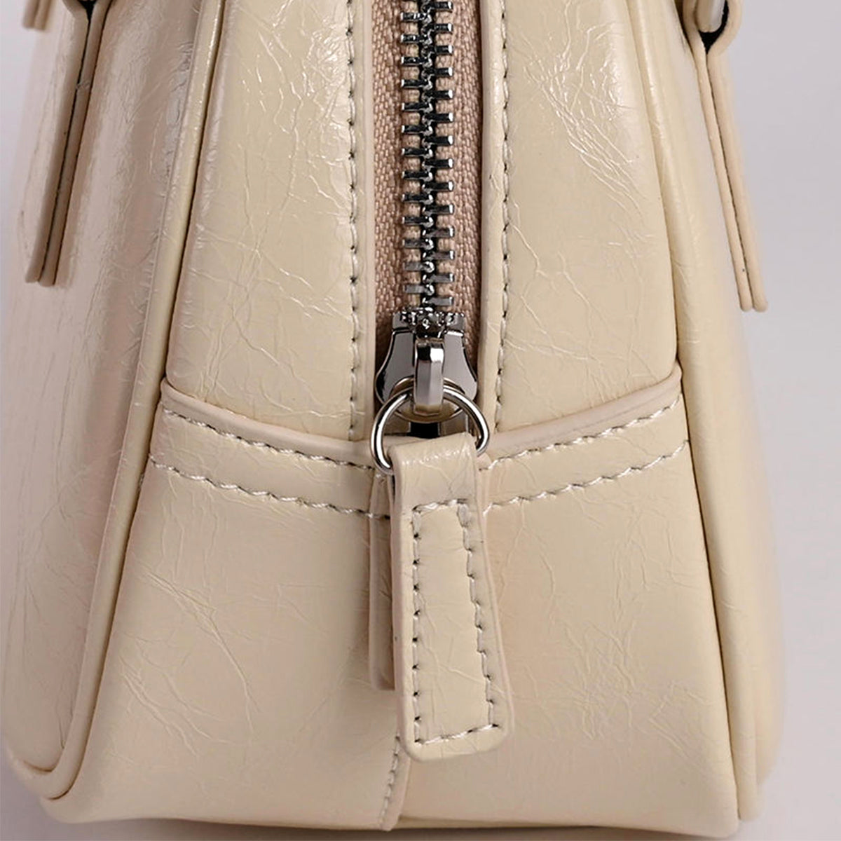 Elegant Women's Handbag