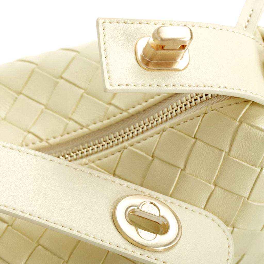 Trendy Chain Crossbody Bag